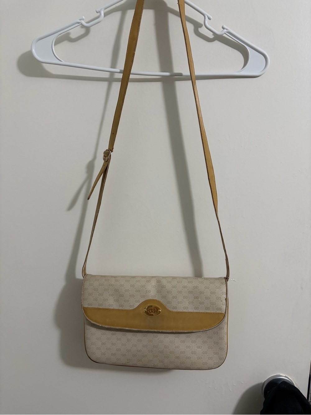 Vintage Gucci GG light tan cream monogram crossbody bag shoulder bag